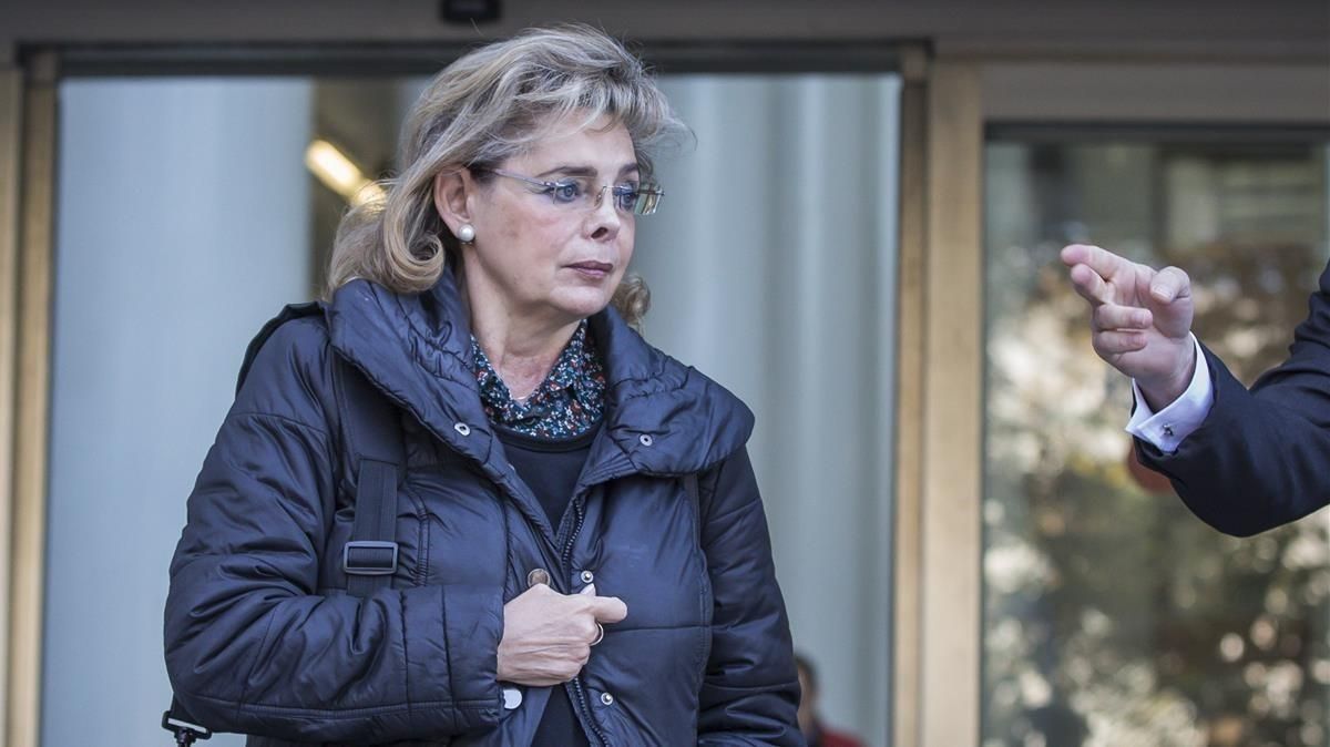 María José Alcón, tras declarar como cómplice en el Caso Taula, en noviembre del 2017. María José Alcón, tras declarar como cómplice en el Caso Taula, en noviembre del 2017.
