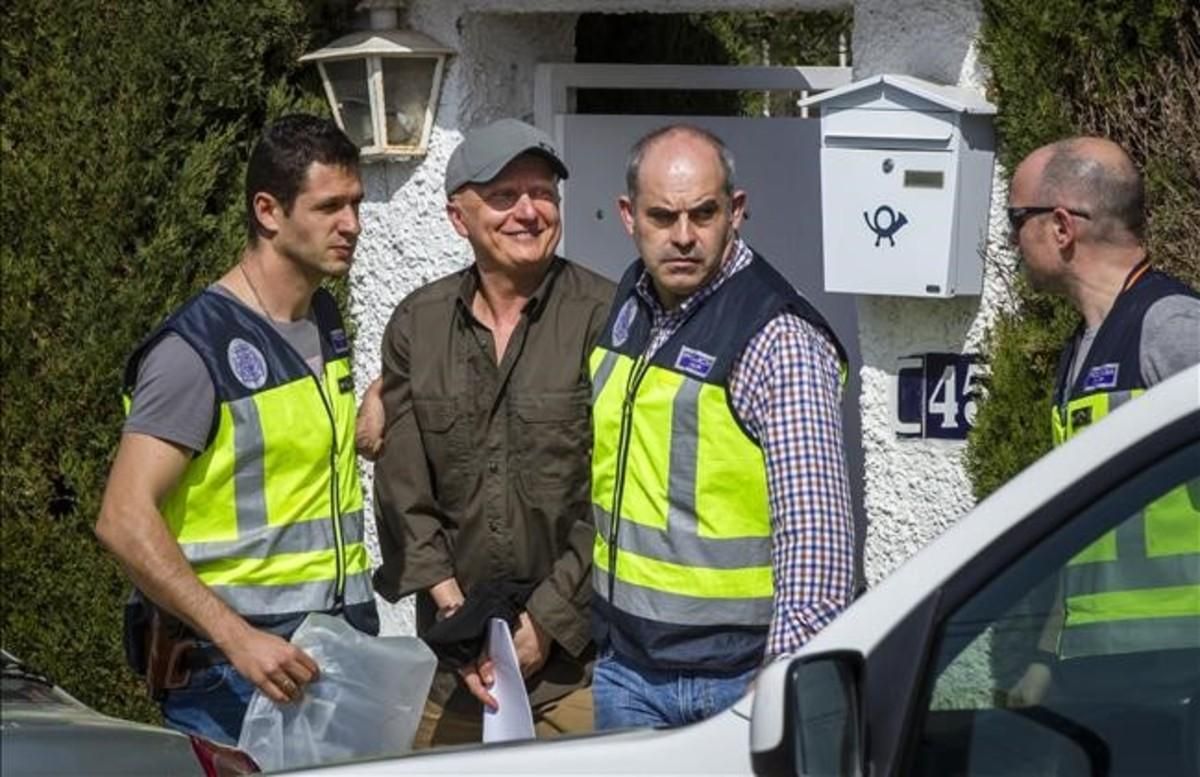 Detenido por estafa un supuesto enfermo que recaudaba dinero para investigar su dolencia Detenido por estafa un supuesto enfermo que recaudaba dinero para investigar su dolencia