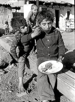 Entrañables imágenes captadas por el fotógrafo Lucerón en La Perona durante los años 80.