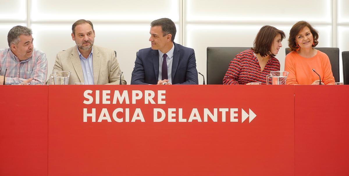 Lastra i Cerdán assumeixen el timó del PSOE després de la renúncia d’Ábalos