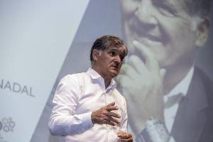 Feijóo ficha a Toni Nadal y ultima varios exministros para la fundación del PP