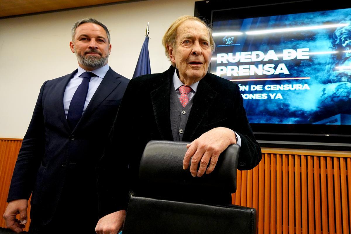   Santiago Abascal y Ramón Tamames durante la rueda de prensa para presentar la moción de censura contra el Gobierno los próximos días 21 y 22 de Marzo 