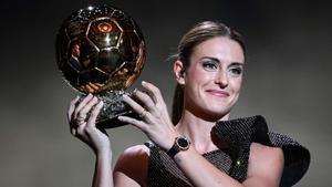 Alexia Putellas, tras recibir su segundo Balón de Oro: "Cuando me rompí la rodilla pensé que no estaría aquí"