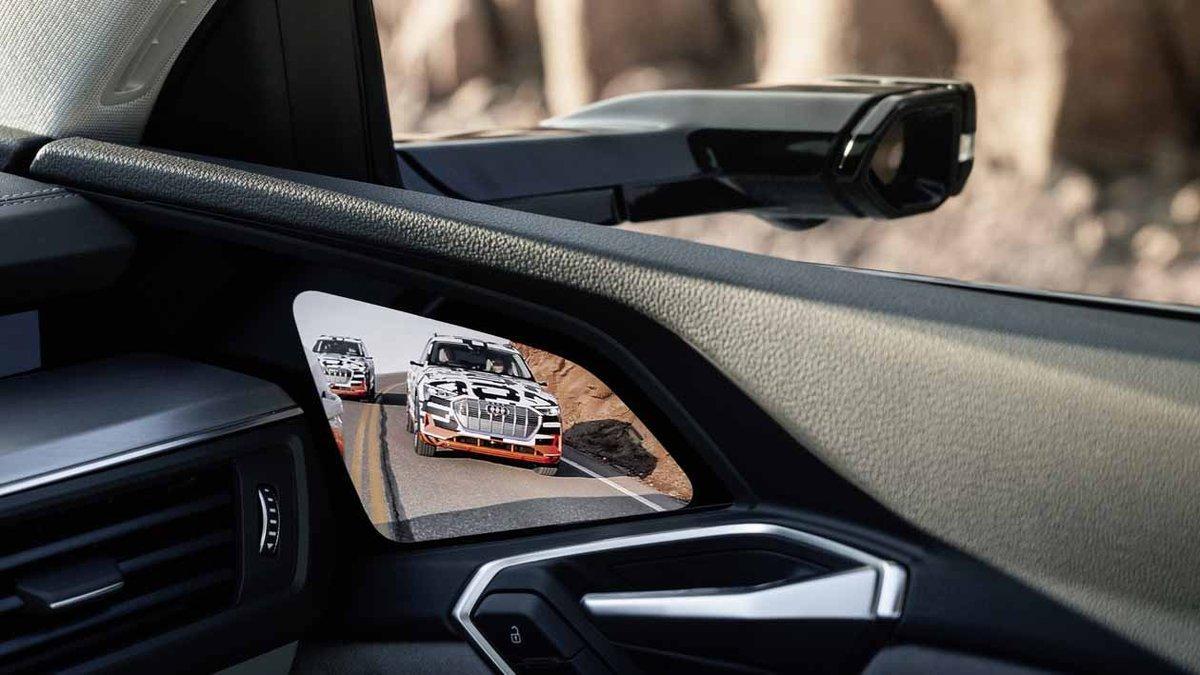 El retrovisor inteligente del Audi e-tron eliminará peligros como el ángulo muerto.