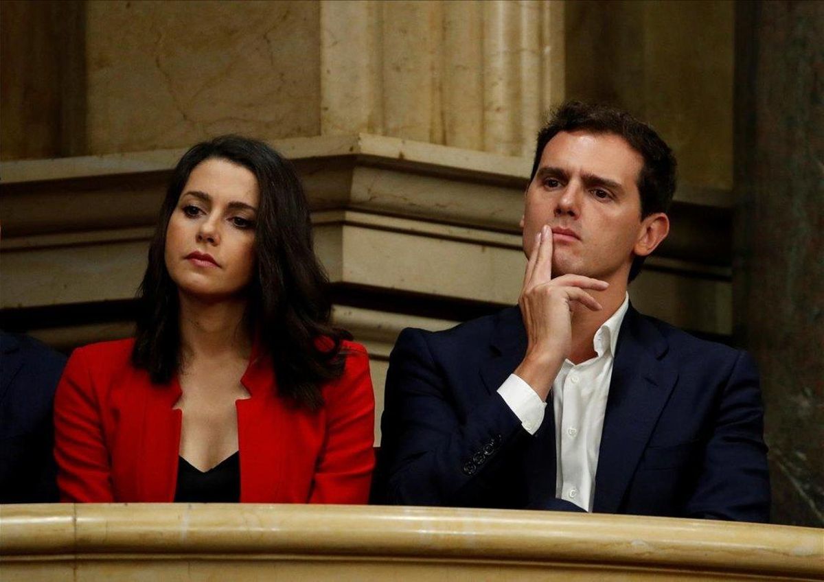 Rivera ara cobra del PP i ataca Arrimadas Rivera ara cobra del PP i ataca Arrimadas