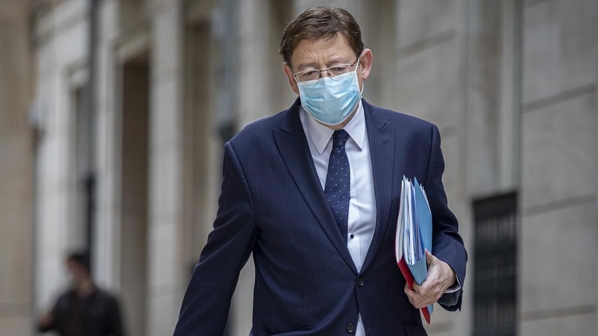 El ’president’ Ximo Puig, a su llegada a las Corts Valencianes. El ’president’ Ximo Puig, a su llegada a las Corts Valencianes.