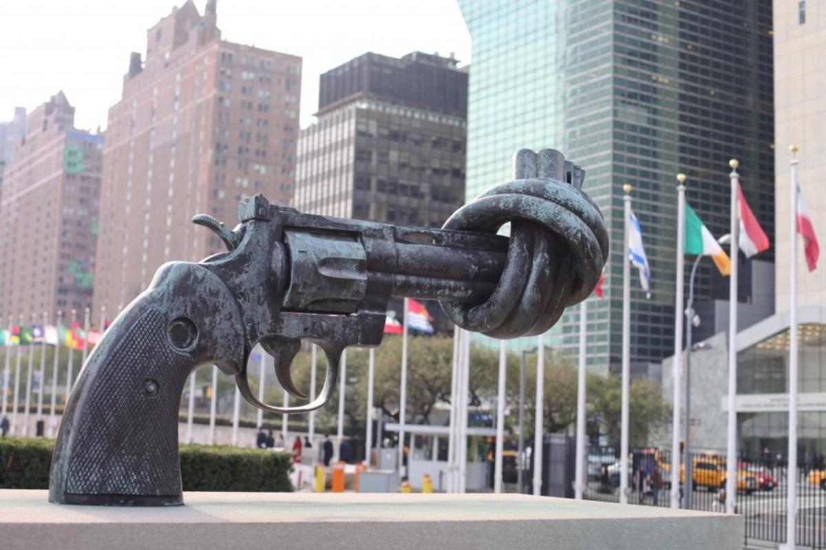 Promulgan nueva ley contra armas de fuego en Nueva York.