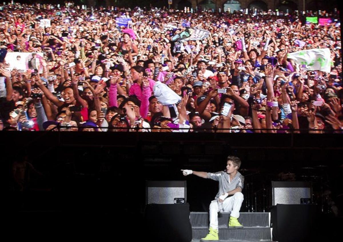 Justin Bieber bate récords con 210.000 fans en México