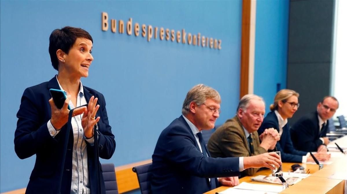 La copresidenta de Alternativa para Alemania (AfD), Frauke Petry, abandona el partido. La copresidenta de Alternativa para Alemania (AfD), Frauke Petry, abandona el partido.