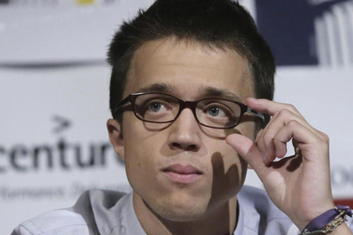 Errejón reclama a Podemos que vote a favor de Sánchez y rechaza la mediación del Rey que pide Iglesias Errejón reclama a Podemos que vote a favor de Sánchez y rechaza la mediación del Rey que pide Iglesias