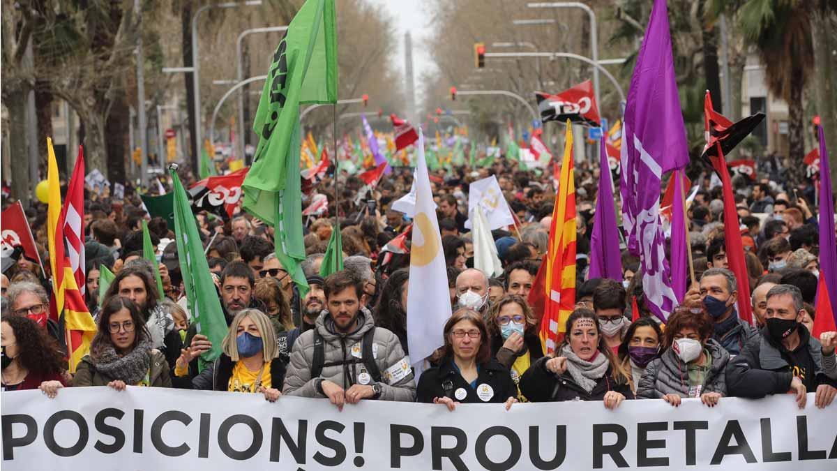 Manifestación del sector educativo catalán por las calles de Barcelona.
