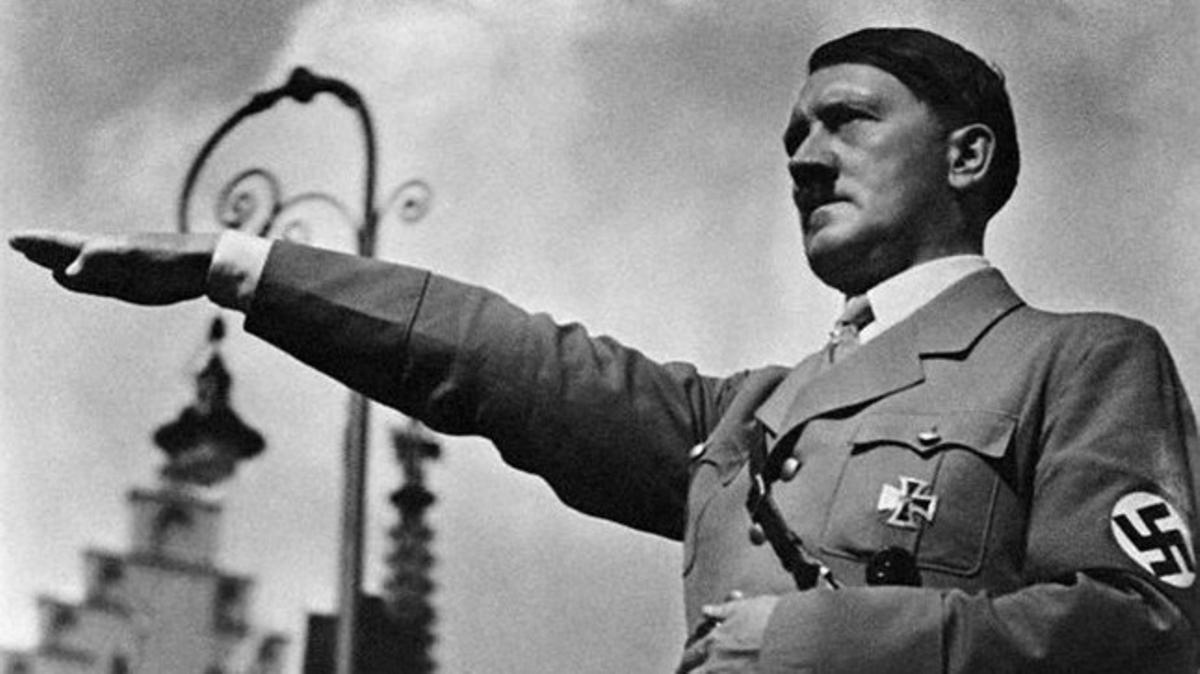 Hitler ha muerto! Hitler ha muerto!