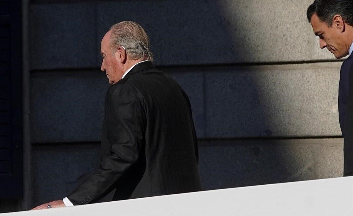 El rey Juan Carlos I y Pedro Sánchez. El rey Juan Carlos I y Pedro Sánchez.