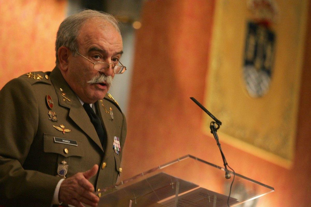El exjefe del Eurocuerpo, sobre los lazos amarillos: Torra debería dormir "esta misma noche en el cuartelillo" El exjefe del Eurocuerpo, sobre los lazos amarillos: Torra debería dormir "esta misma noche en el cuartelillo"
