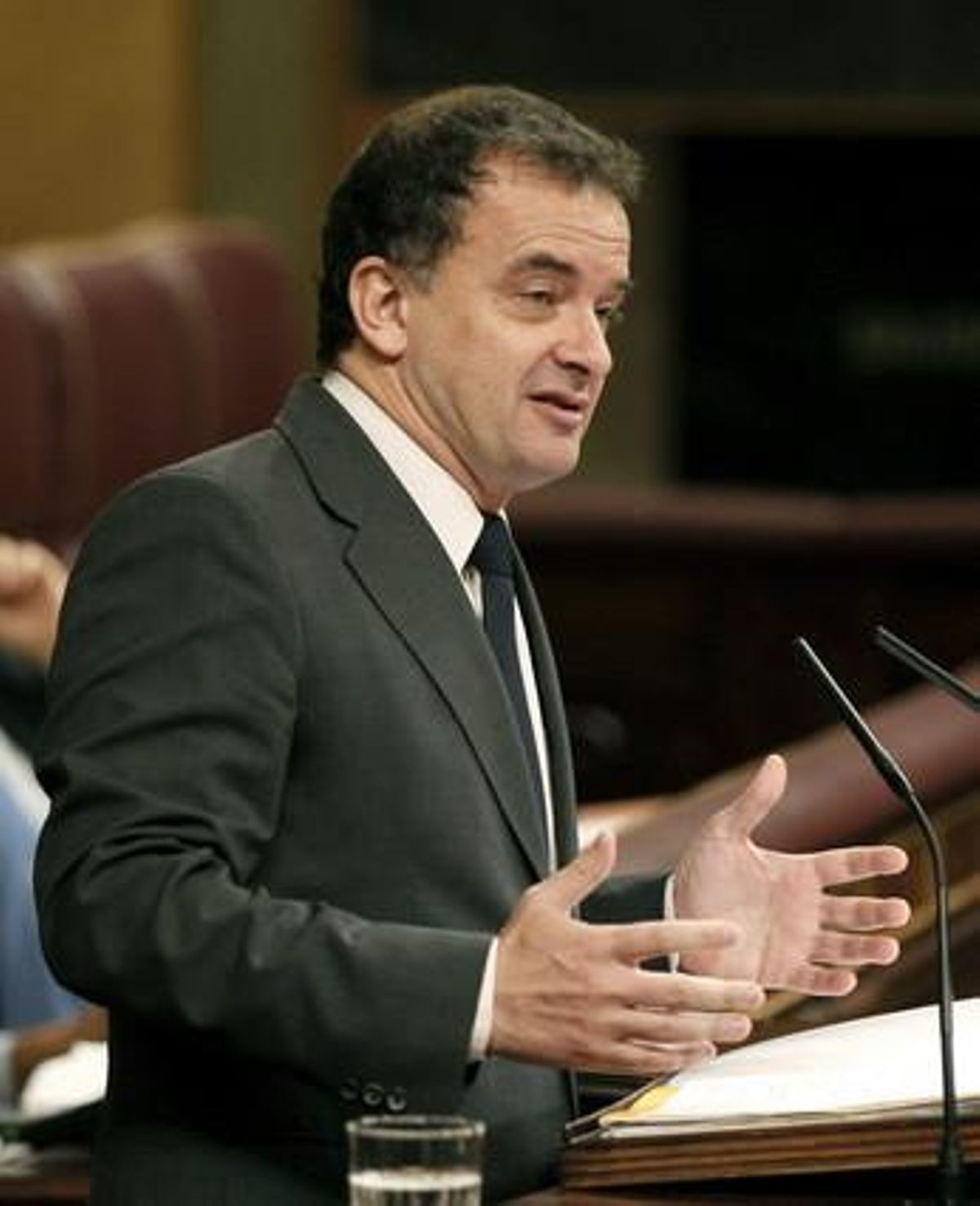El portavoz de ERC, Alfred Bosch, en su intervención en el debate sobre los Presupuestos, este miércoles. El portavoz de ERC, Alfred Bosch, en su intervención en el debate sobre los Presupuestos, este miércoles.