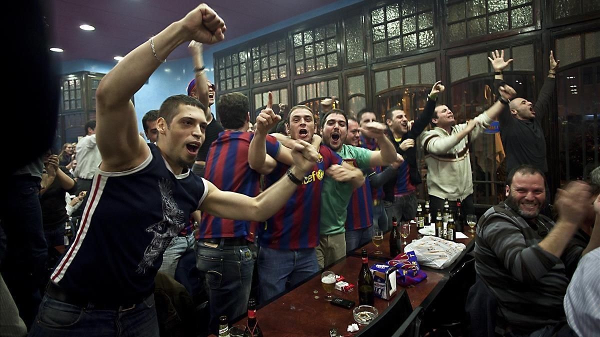 Un Barça-Madrid en un bar de Barcelona. Un Barça-Madrid en un bar de Barcelona.