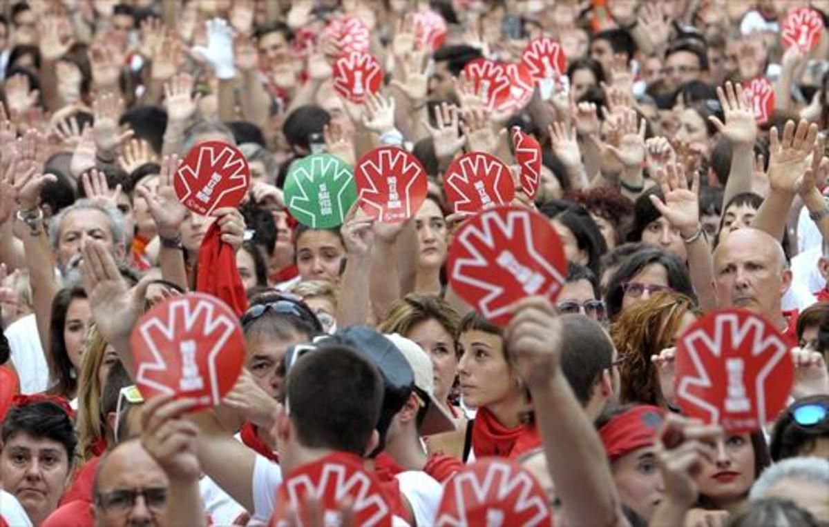 Manifestación de repulsa contra la violación de una joven, el pasado 7 de julio, en Pamplona. Manifestación de repulsa contra la violación de una joven, el pasado 7 de julio, en Pamplona.