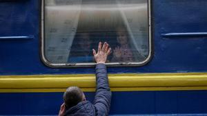 Èxode d’un milió d’ucraïnesos en la primera setmana d’invasió russa