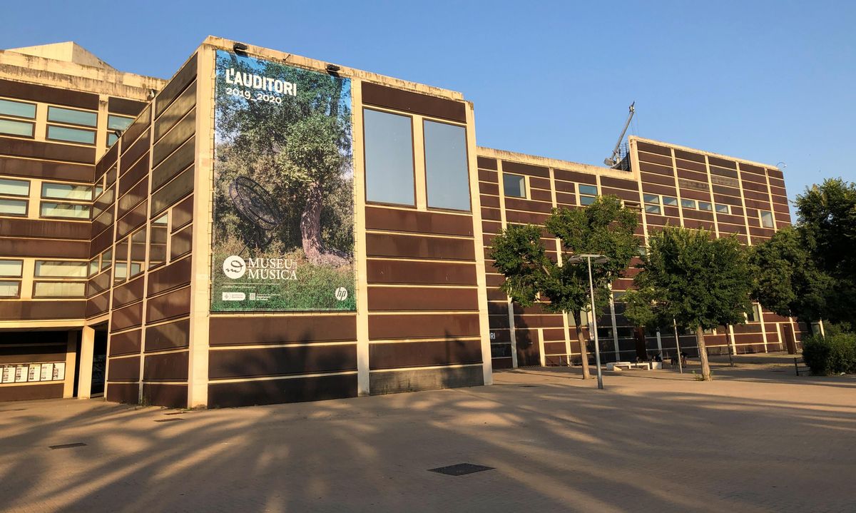 Fachada del Museu de la Música, junto al Auditori de Barcelona Fachada del Museu de la Música, junto al Auditori de Barcelona