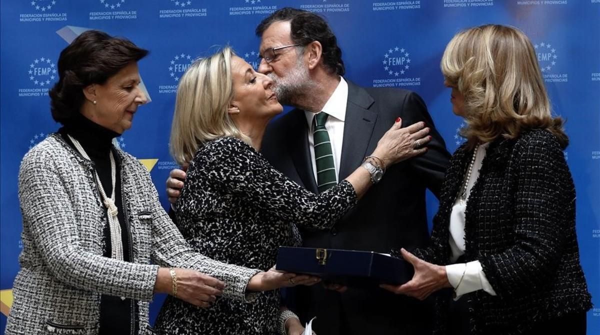 El presidente del Gobierno, Mariano Rajoy, en el homenaje a la exalcaldesa de València Rita Barberá, en Madrid. El presidente del Gobierno, Mariano Rajoy, en el homenaje a la exalcaldesa de València Rita Barberá, en Madrid.