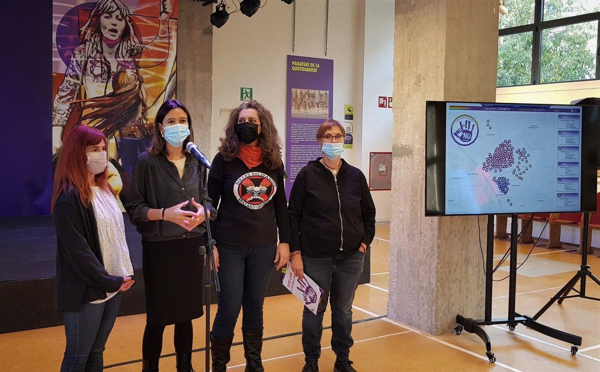 Unos 300 locales de Santa Coloma velan por víctimas de violencia machista. Unos 300 locales de Santa Coloma velan por víctimas de violencia machista.