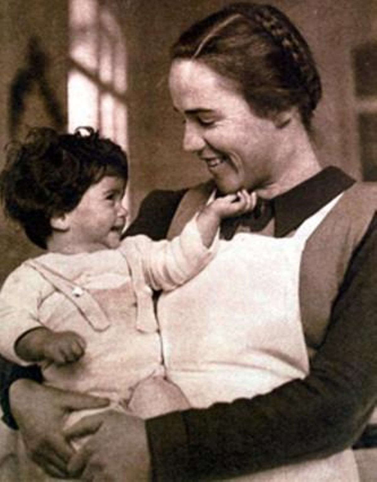 Imagen captada en la Maternidad de Elna y difundida en la exposición ’La Maternitat d’Elna, bressol de l’exili’. Imagen captada en la Maternidad de Elna y difundida en la exposición ’La Maternitat d’Elna, bressol de l’exili’.