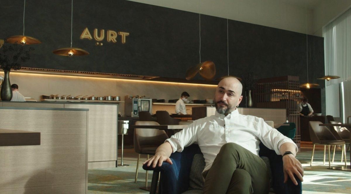 El chef Artur Martínez, en la sala de Aürt. El chef Artur Martínez, en la sala de Aürt.