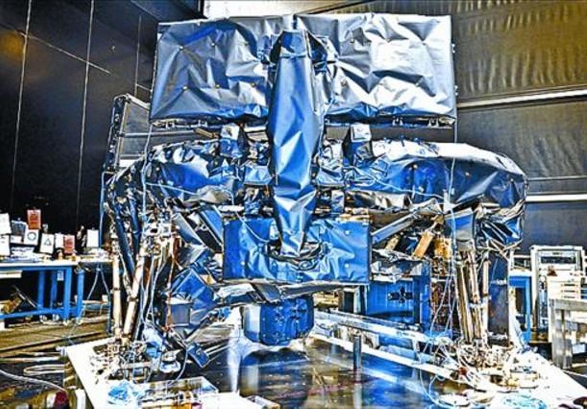 En el taller 8 Proceso de construcción del satélite Gaia. En el taller 8 Proceso de construcción del satélite Gaia.