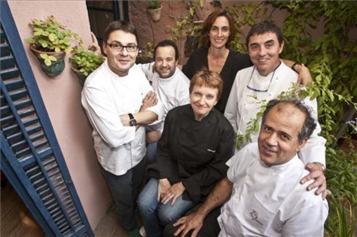Oriol Balaguer, Carles Mampel, Reyes Lizán, Isidre Soler, Annick Jannin y Oriol Madern (delante). Foto: Danny Caminal Oriol Balaguer, Carles Mampel, Reyes Lizán, Isidre Soler, Annick Jannin y Oriol Madern (delante). Foto: Danny Caminal