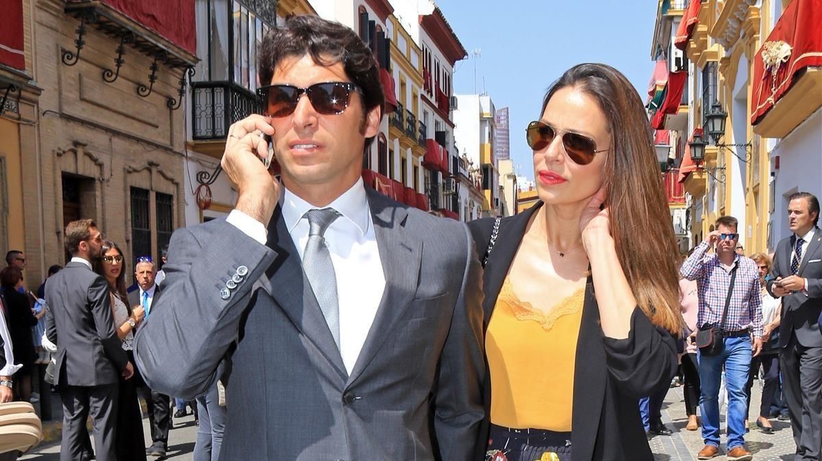 Eva González y Cayetano Rivera. Eva González y Cayetano Rivera.