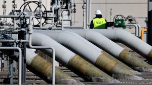 Las tuberías en las instalaciones de recalada del gasoducto ’Nord Stream 1’ se muestran en Lubmin, Alemania.