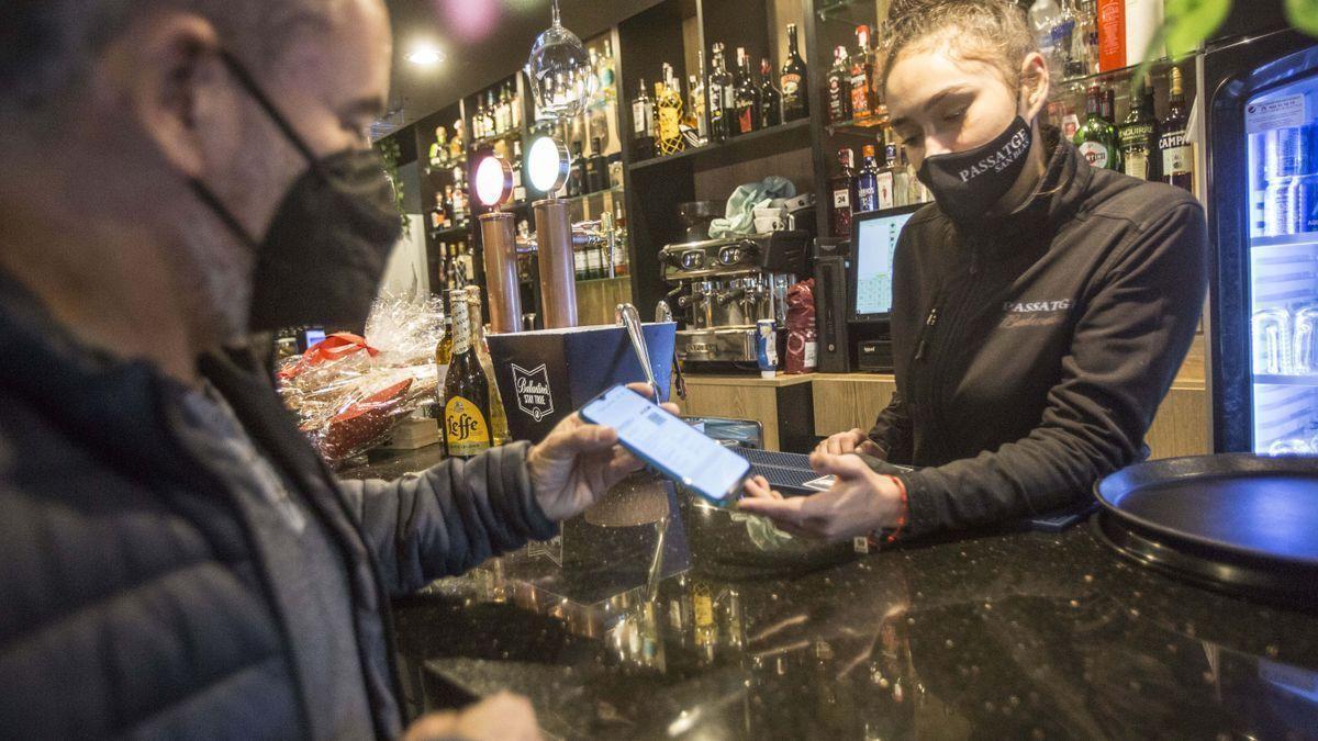 Baleares ya tiene el aval de la justicia para exigir el certificado covid en bares y restaurantes