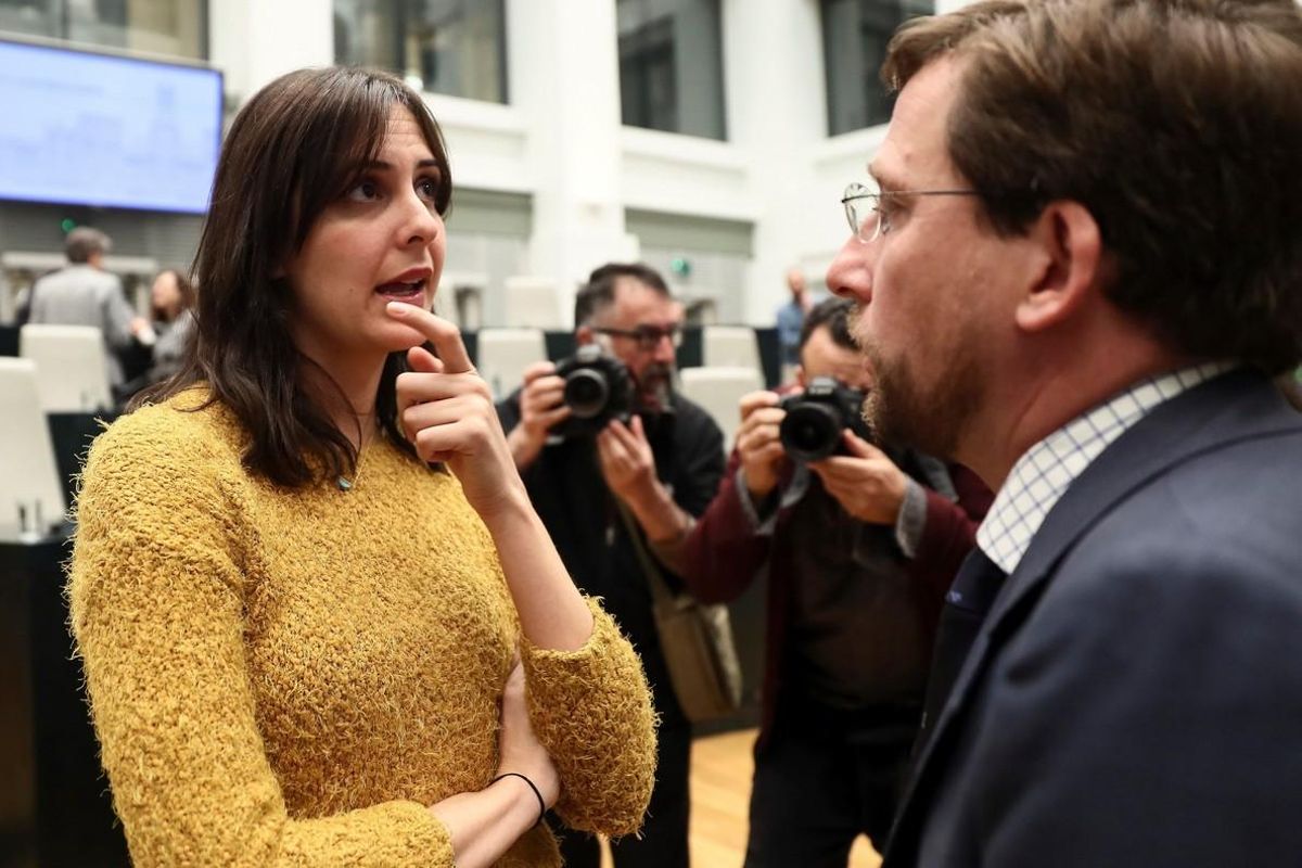 la portavoz del gobierno municipal del Ayuntamiento de Madrid por Ahora Madrid Rita Maestre junto al portavoz del grupo Popular en el Ayuntamiento de Madrid Jose Luis Martínez-Almeida. la portavoz del gobierno municipal del Ayuntamiento de Madrid por Ahora Madrid Rita Maestre junto al portavoz del grupo Popular en el Ayuntamiento de Madrid Jose Luis Martínez-Almeida.