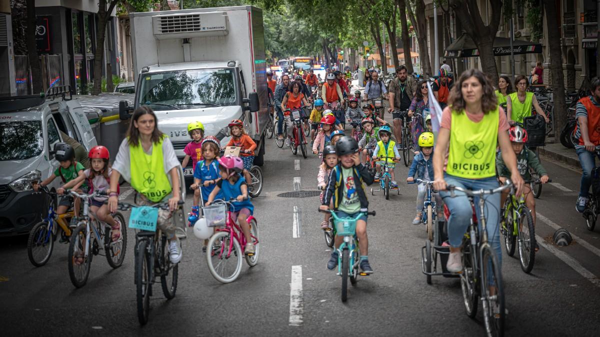 Participantes del bicibús de Sant Antoni, el pasado mes de junio