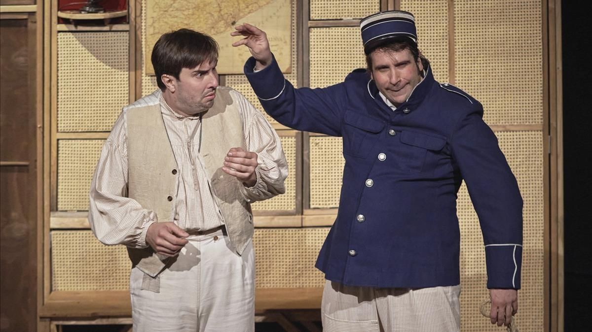 Los actores Oriol Puig (izquierda) y Ricard Farré en un momento de ’El bon policia’. Los actores Oriol Puig (izquierda) y Ricard Farré en un momento de ’El bon policia’.