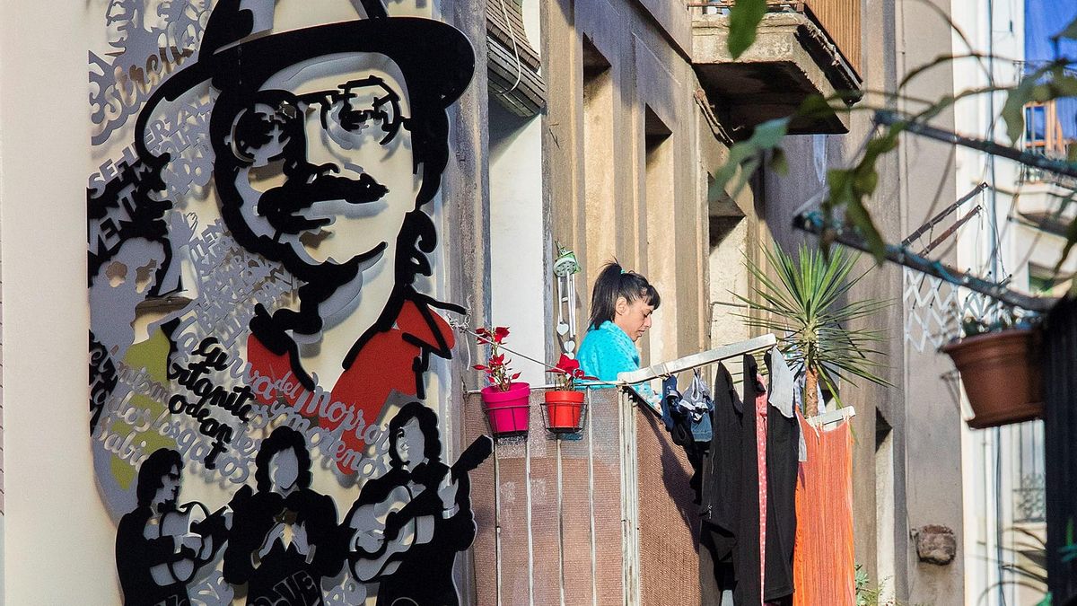Muro de la fama de la rumba catalana, de Luis Zafrilla, en la calle de la Cera. Muro de la fama de la rumba catalana, de Luis Zafrilla, en la calle de la Cera.