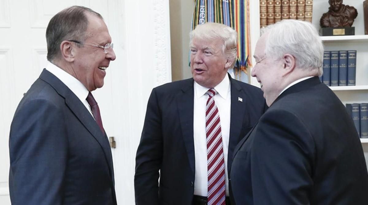 El ministro de Exteriores ruso, Serguéi Lavrov, Trump y Silyak, en la Casa Blanca, el pasado día 10. El ministro de Exteriores ruso, Serguéi Lavrov, Trump y Silyak, en la Casa Blanca, el pasado día 10.