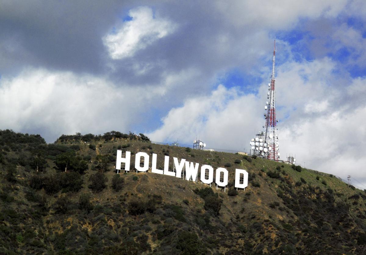 Las famosas letras de 'Hollywood' se suman a las operaciones estéticas