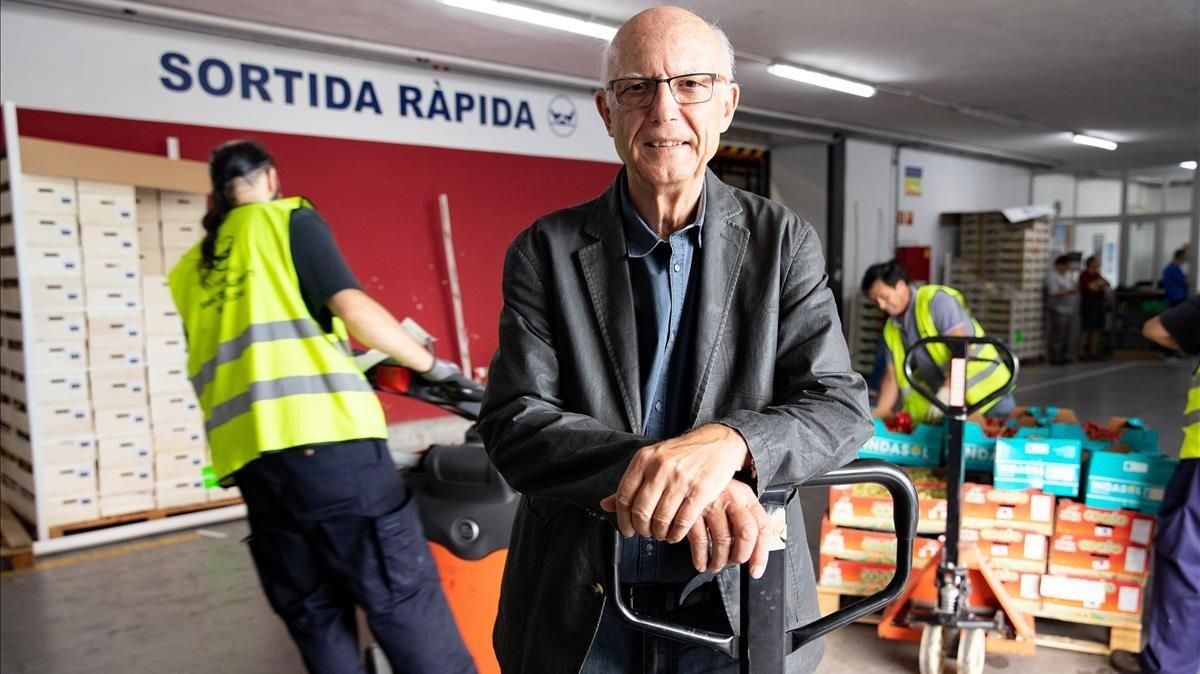 Lluís Fatjó-Vilas, director de el Banc dels Aliments, en las instalaciones de la entidad de las que a diario llegan y parten alimentos. Lluís Fatjó-Vilas, director de el Banc dels Aliments, en las instalaciones de la entidad de las que a diario llegan y parten alimentos.