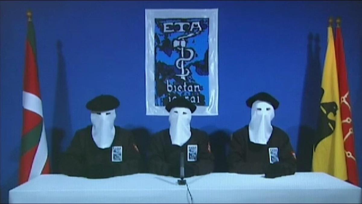 ETA anuncia la seva dissolució en aquest comunicat.