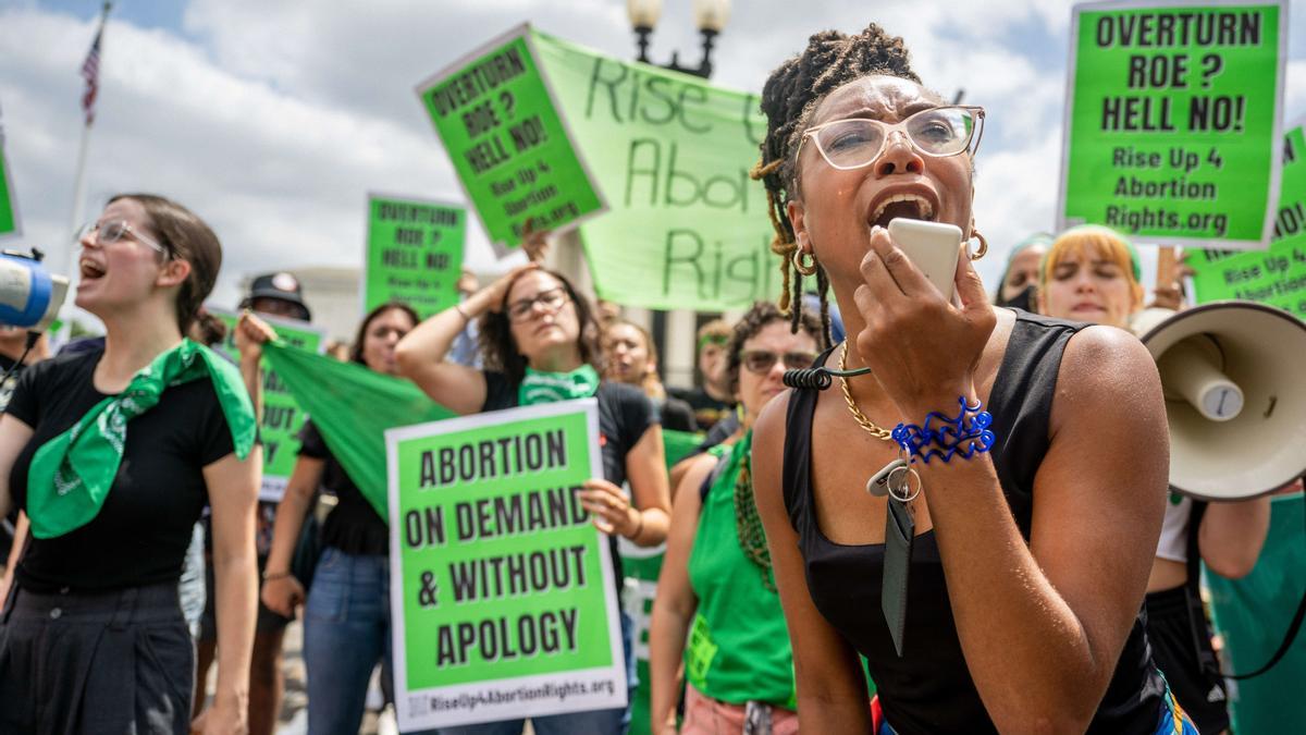 Aborto en EEUU | Cientos de personas se manifiestan frente al Supremo de EEUU contra el fallo del aborto