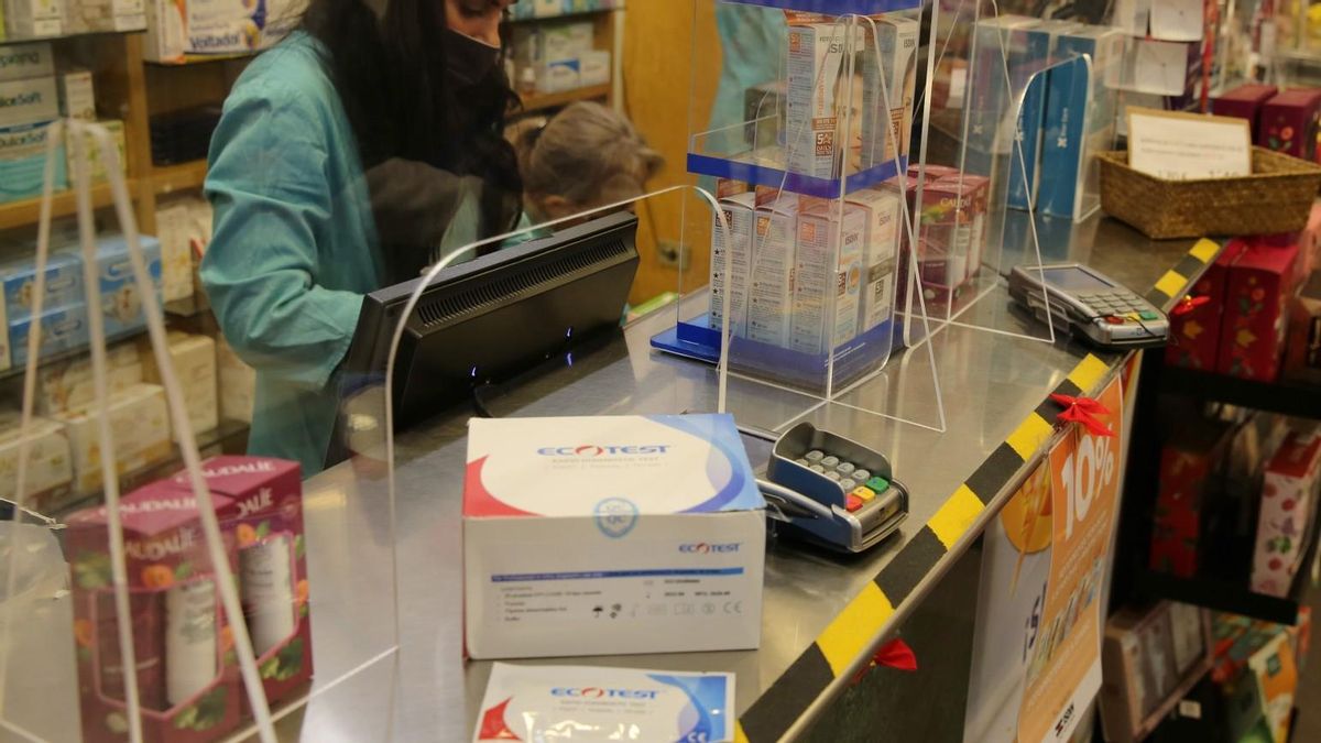 Test rápido o test en la sangre, serológico o de antígenos para detectar el covid, de venta en farmacias. Test rápido o test en la sangre, serológico o de antígenos para detectar el covid, de venta en farmacias.