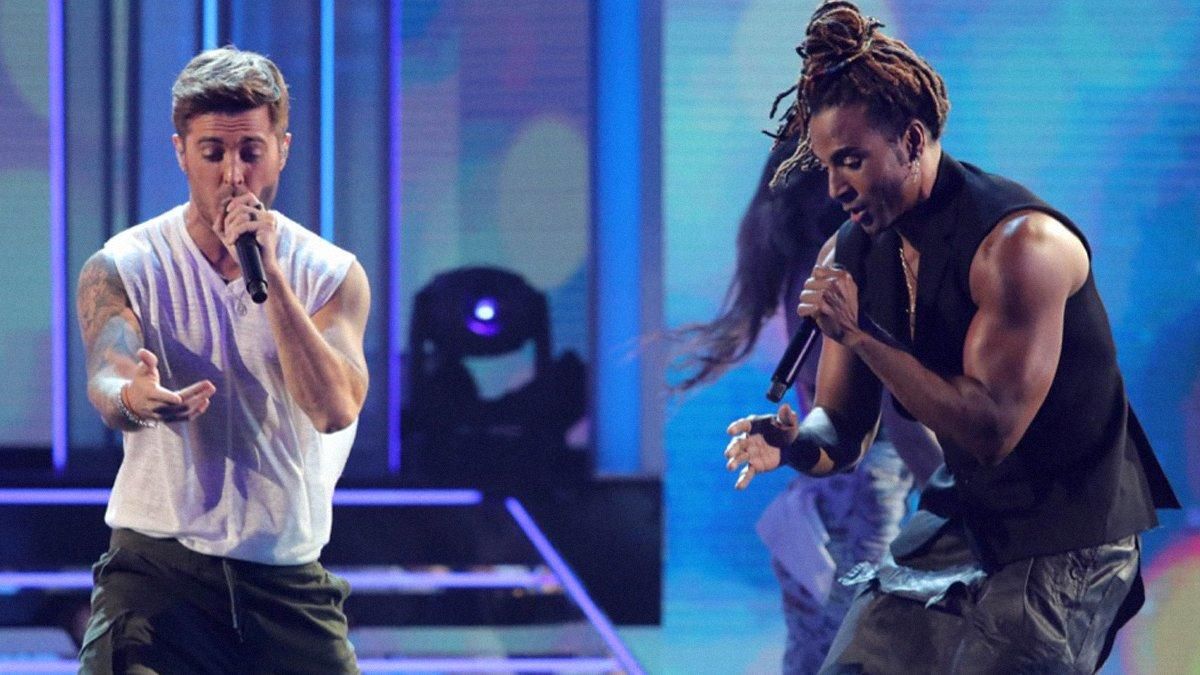 Yotuel acude como invitado a la final de 'Tu cara me suena' en EEUU y sorprende con 'La mordidita' Yotuel acude como invitado a la final de 'Tu cara me suena' en EEUU y sorprende con 'La mordidita'