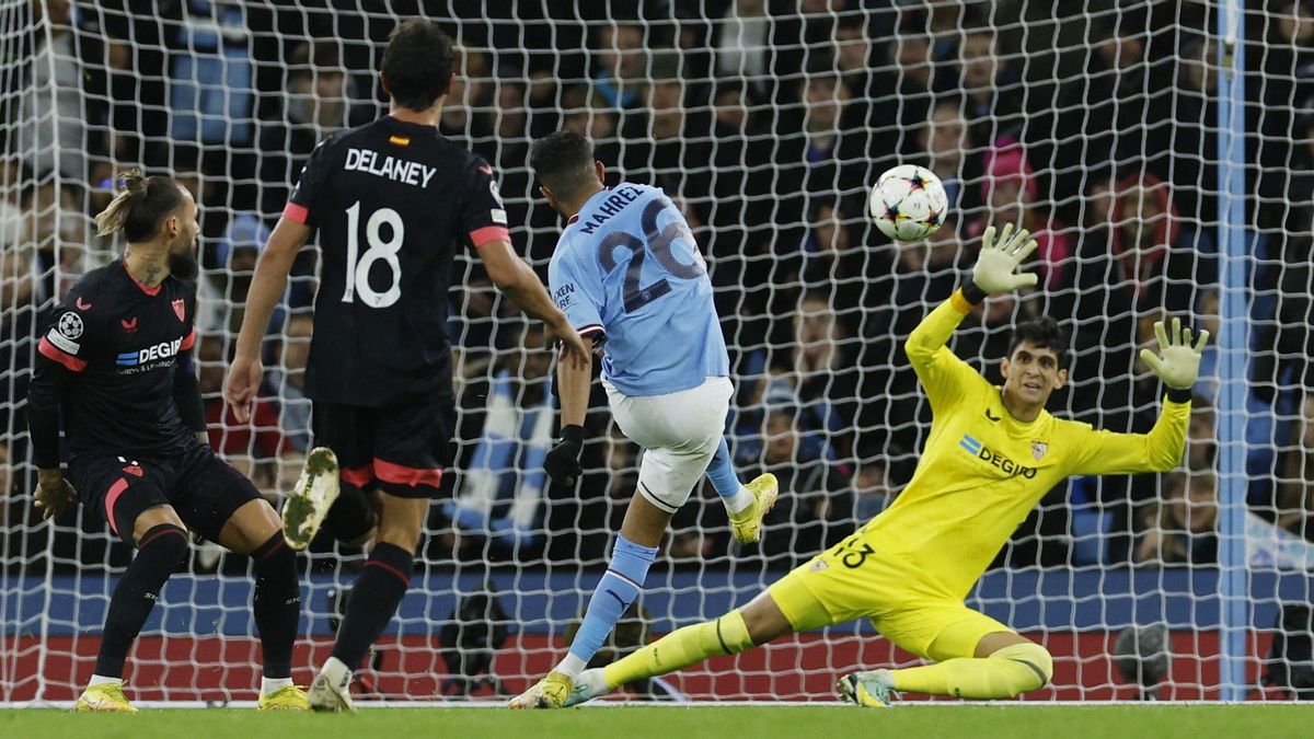 Manchester City - Sevill. Riyad Mahrez marca el tercer gol Manchester City - Sevill. Riyad Mahrez marca el tercer gol