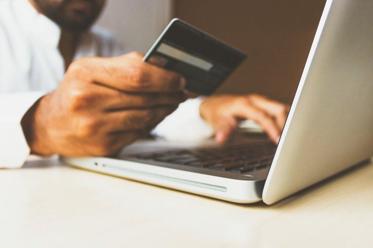 Las compras online han crecido en los últimos años Las compras online han crecido en los últimos años