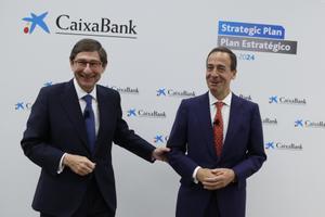 El presidente de CaixaBank, José Ignacio Goirigolzarri, y el consejero delegado, Gonzalo Gortázar, en la presentación del plan estratégico 2022-2024 del banco