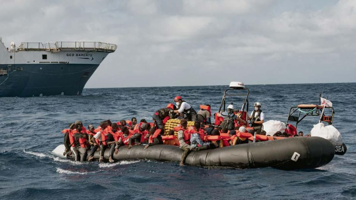 Rescate del barco Geo Barents, de MSF, en el Mediterráneo. Rescate del barco Geo Barents, de MSF, en el Mediterráneo.