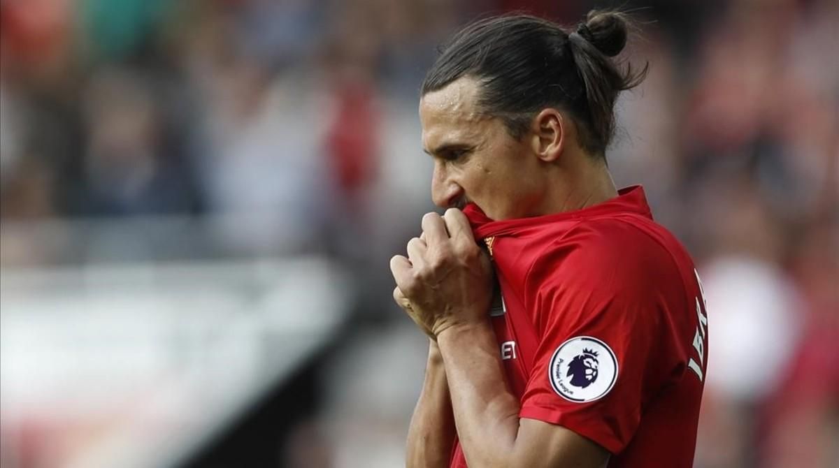 Zlatan Ibrahimovic durante un encuentro con el United. Zlatan Ibrahimovic durante un encuentro con el United.