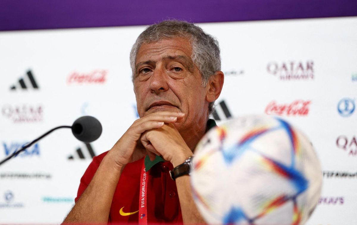 Fernando Santos zanja el 'caso Cristiano': "Nunca quiso irse del Mundial; dejémoslo tranquilo de una vez" Fernando Santos zanja el 'caso Cristiano': "Nunca quiso irse del Mundial; dejémoslo tranquilo de una vez"