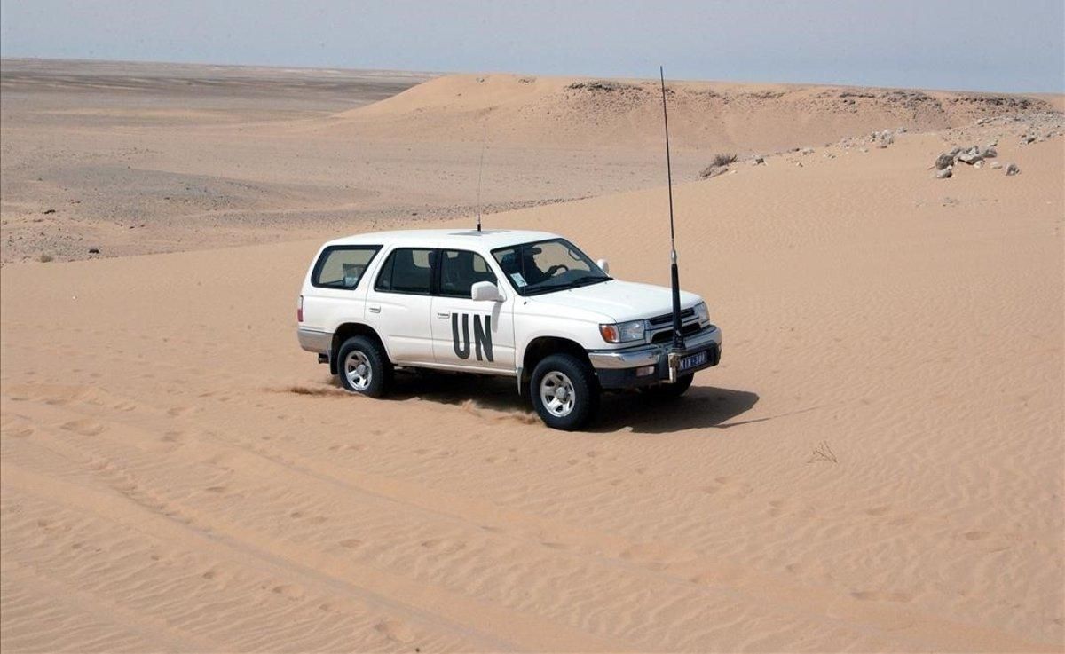 Observadores de la Mision de Naciones Unidas para el Referendum en el Sahara Occidental (MINURSO), cerca de Guergarat. Observadores de la Mision de Naciones Unidas para el Referendum en el Sahara Occidental (MINURSO), cerca de Guergarat.